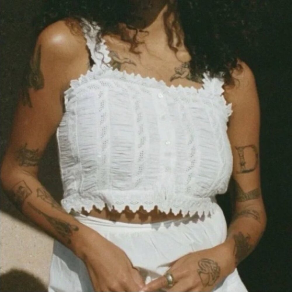 Doen White Lace Crop Top